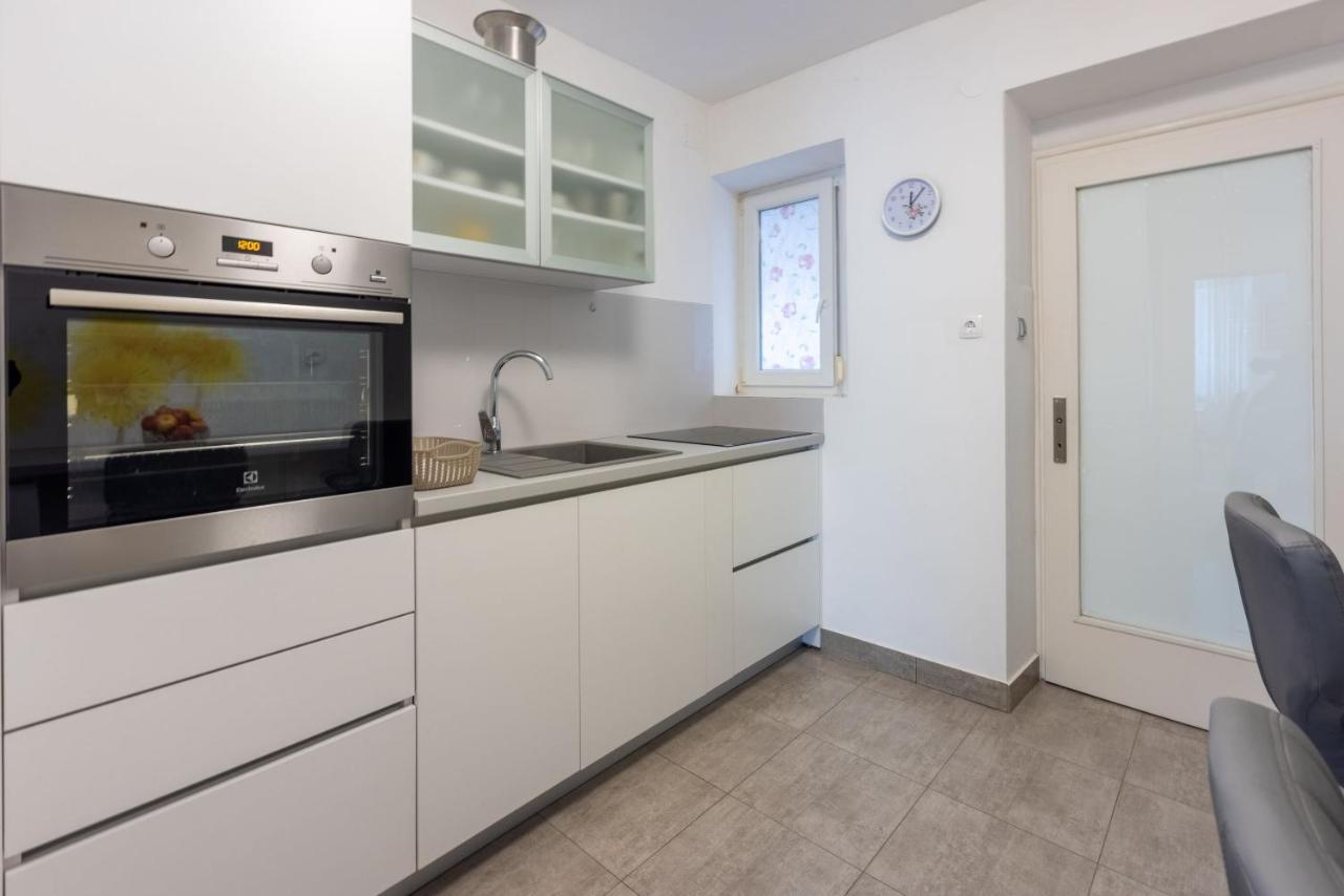 Apartment Andry 2 ซริกเวนิซา ภายนอก รูปภาพ